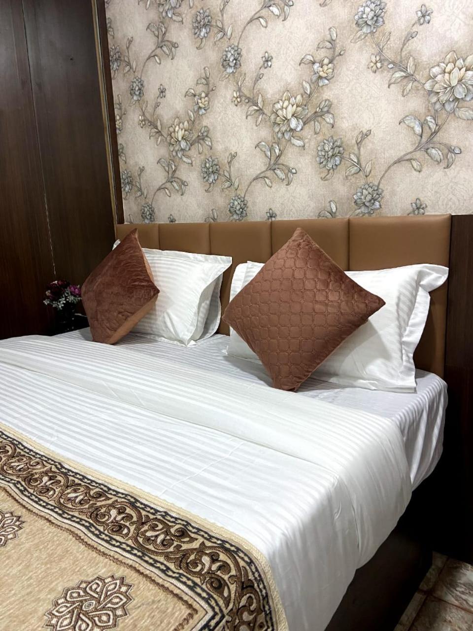 Sahyagiri Heights Bed & Breakfast Mahabaleshwar Bagian luar foto
